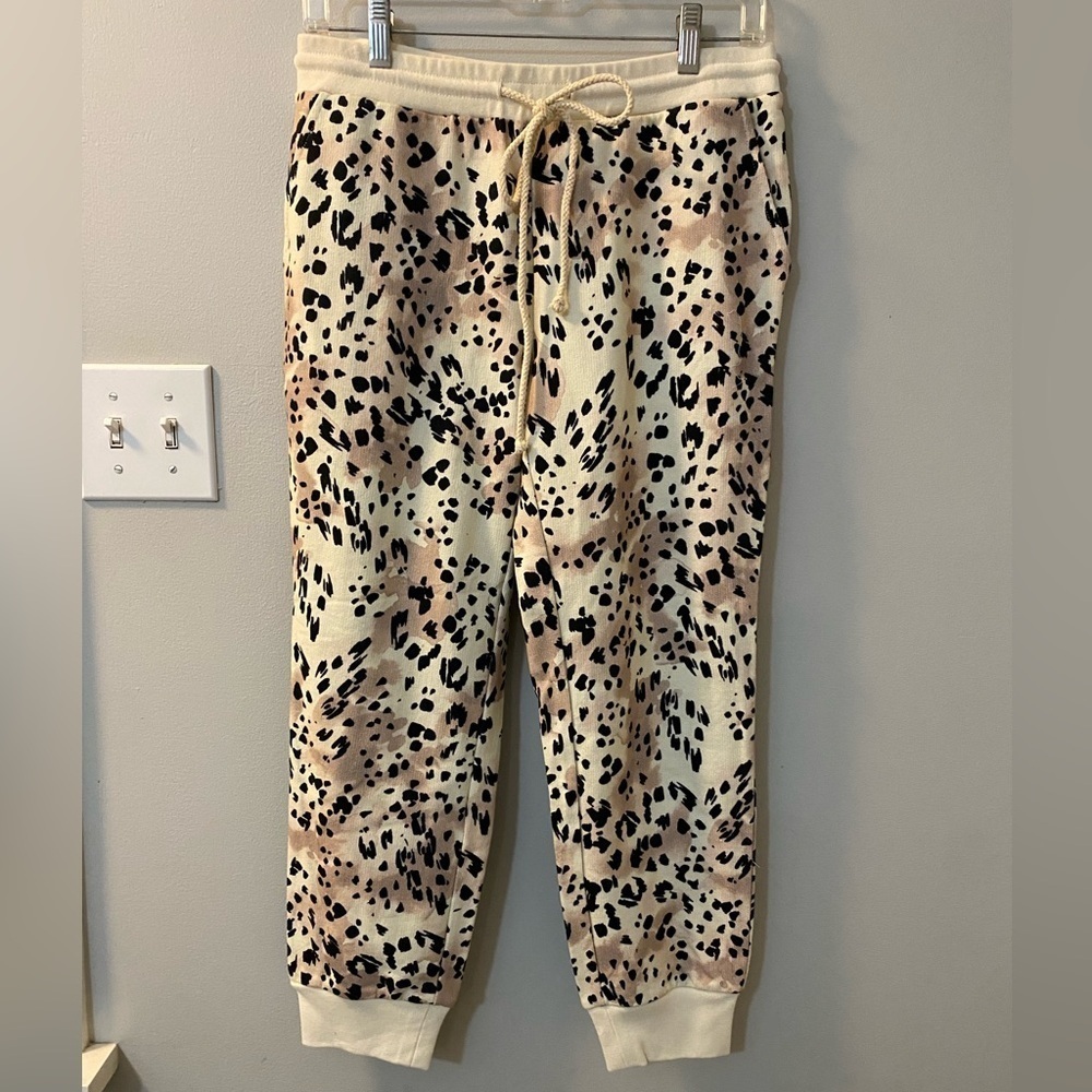 Saltwater Lux Landon French Terry Joggers animal print size small ankle cropped